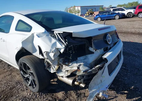 2014 Ford Mustang V6 из США, поврежденный, VIN 1ZVBP8AM0E5217012